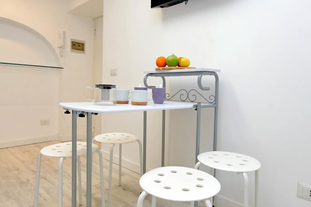Ych-Confortevole Suite Al Colosseo Rome Exterior photo